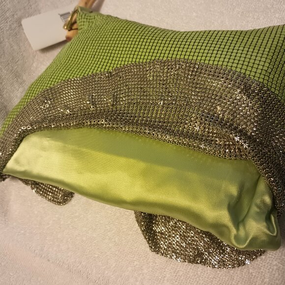 Whiting and Davis Green Chainmail Bag. - Picture 6 of 6